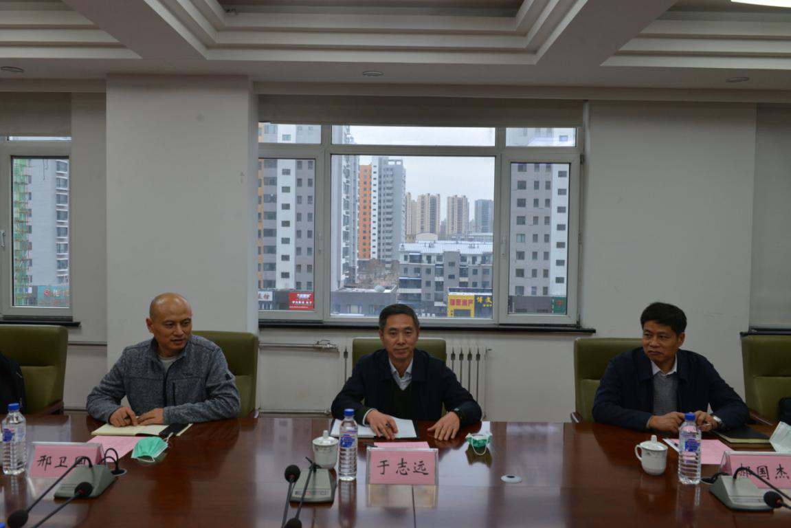 哈尔滨中心党委书记于志远发言